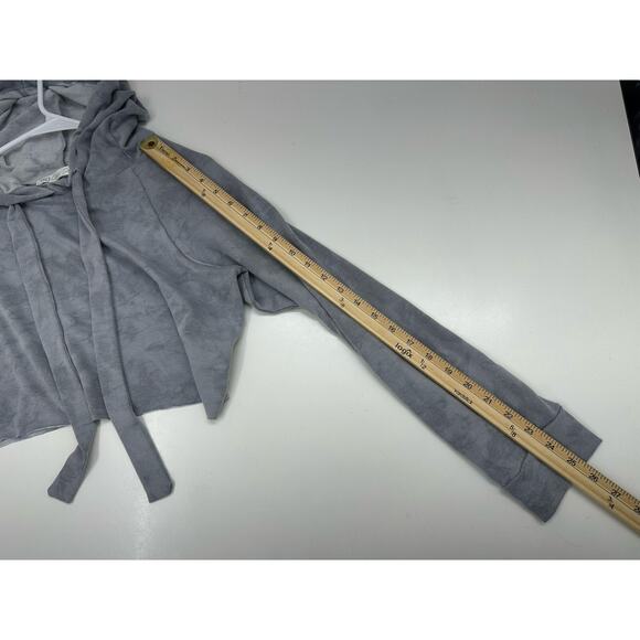 Quiet Storm Womens Sweatshirt Size Medium Gray Tye-Dye Pullover Hooded Cropped - Picture 12 of 14